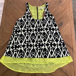 Collective concepts sleeveless Hilow blouse size s